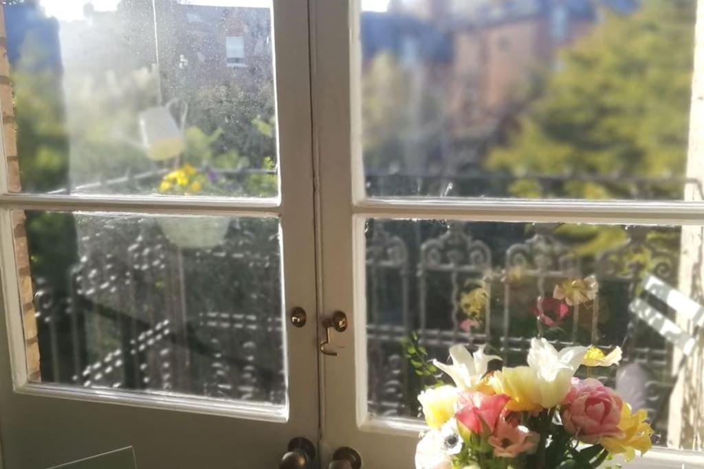 Appartamento Charming London With Balcony Esterno foto