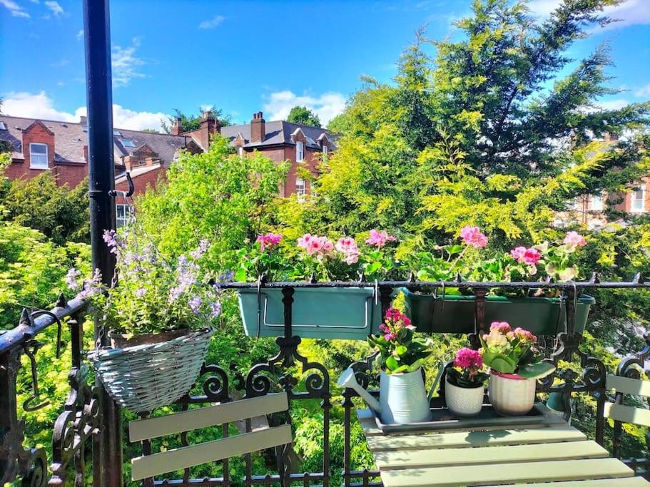 Appartamento Charming London With Balcony Esterno foto
